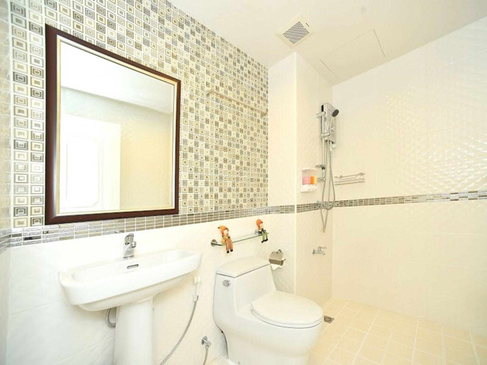 Parvena Hotel Bangkok Extérieur photo