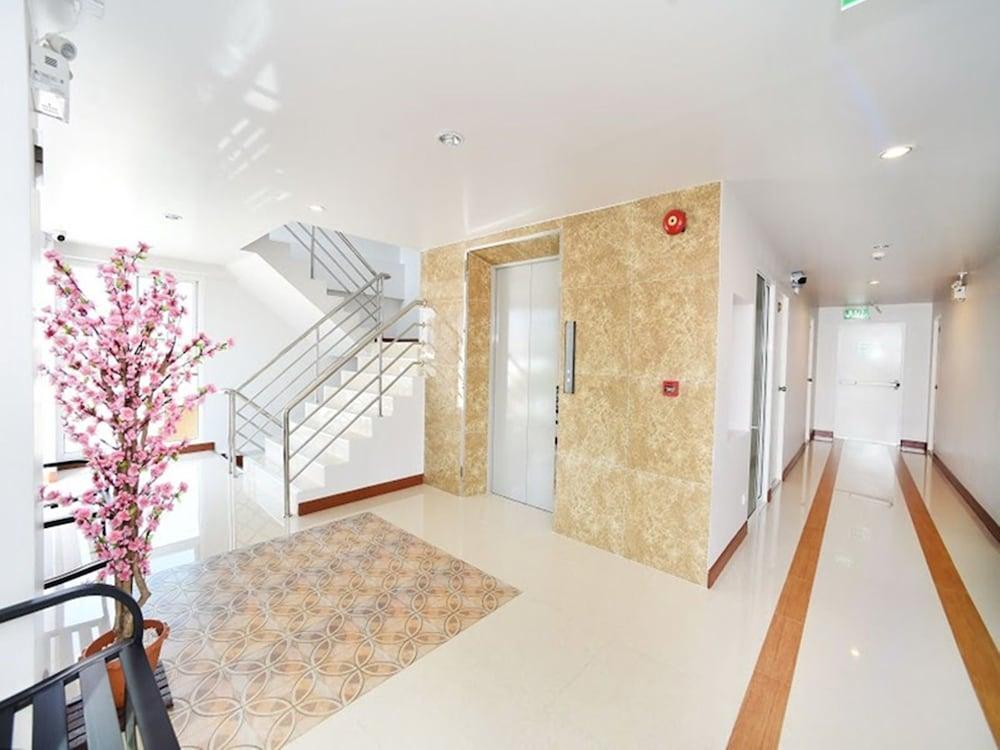 Parvena Hotel Bangkok Extérieur photo