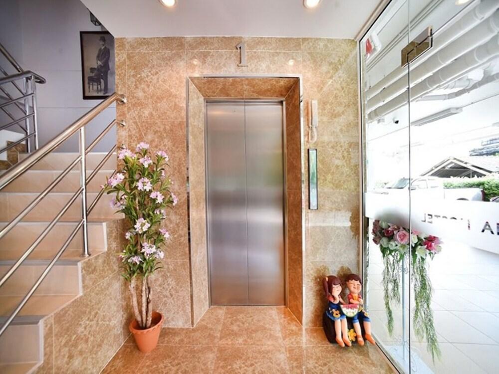 Parvena Hotel Bangkok Extérieur photo